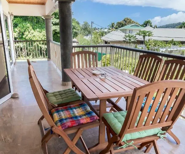 Flora's Self Catering *