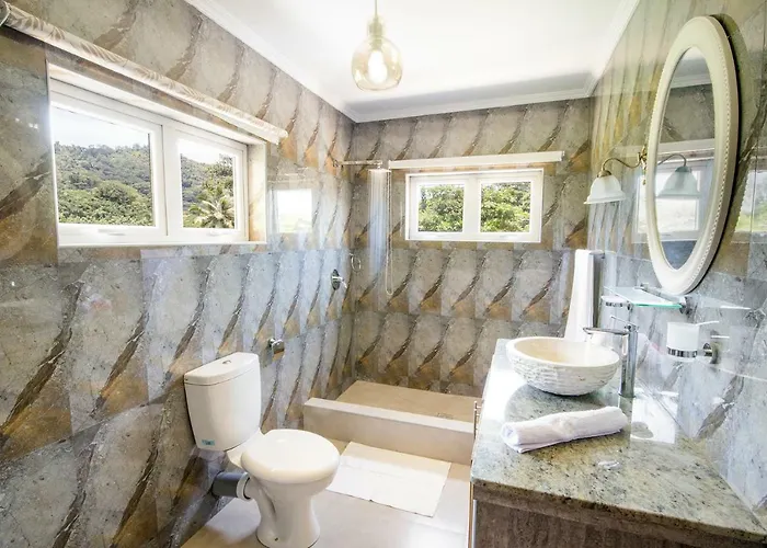 Flora's Self Catering *