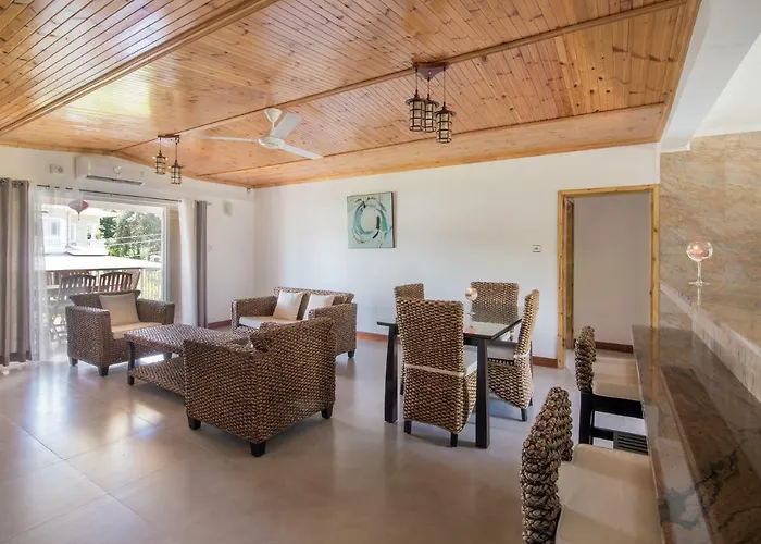 Flora's Self Catering